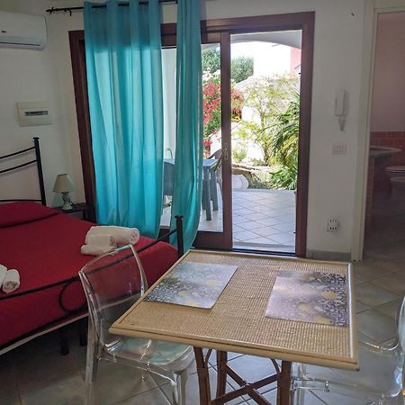 Aparthotel Residenze Il Girasole à Golfo Aranci Extérieur photo