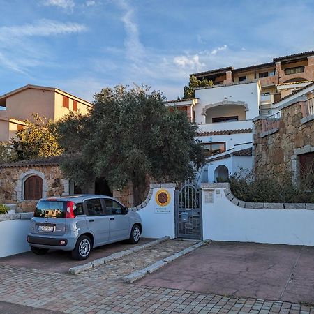 Aparthotel Residenze Il Girasole à Golfo Aranci Extérieur photo