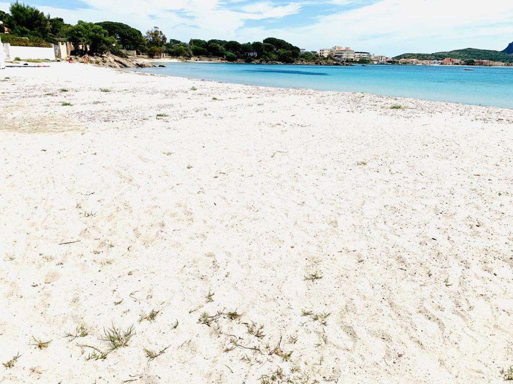 Aparthotel Residenze Il Girasole à Golfo Aranci Extérieur photo