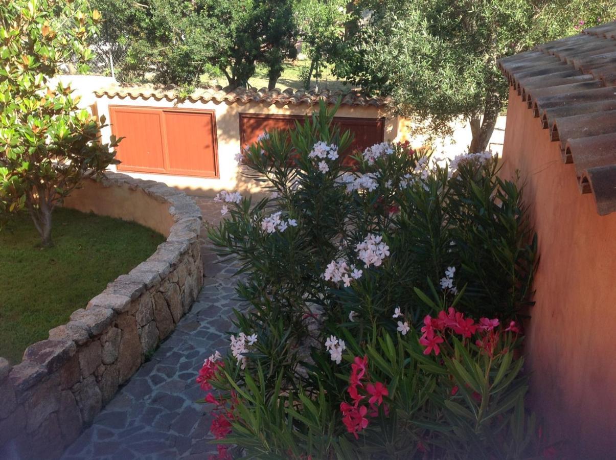 Aparthotel Residenze Il Girasole à Golfo Aranci Extérieur photo