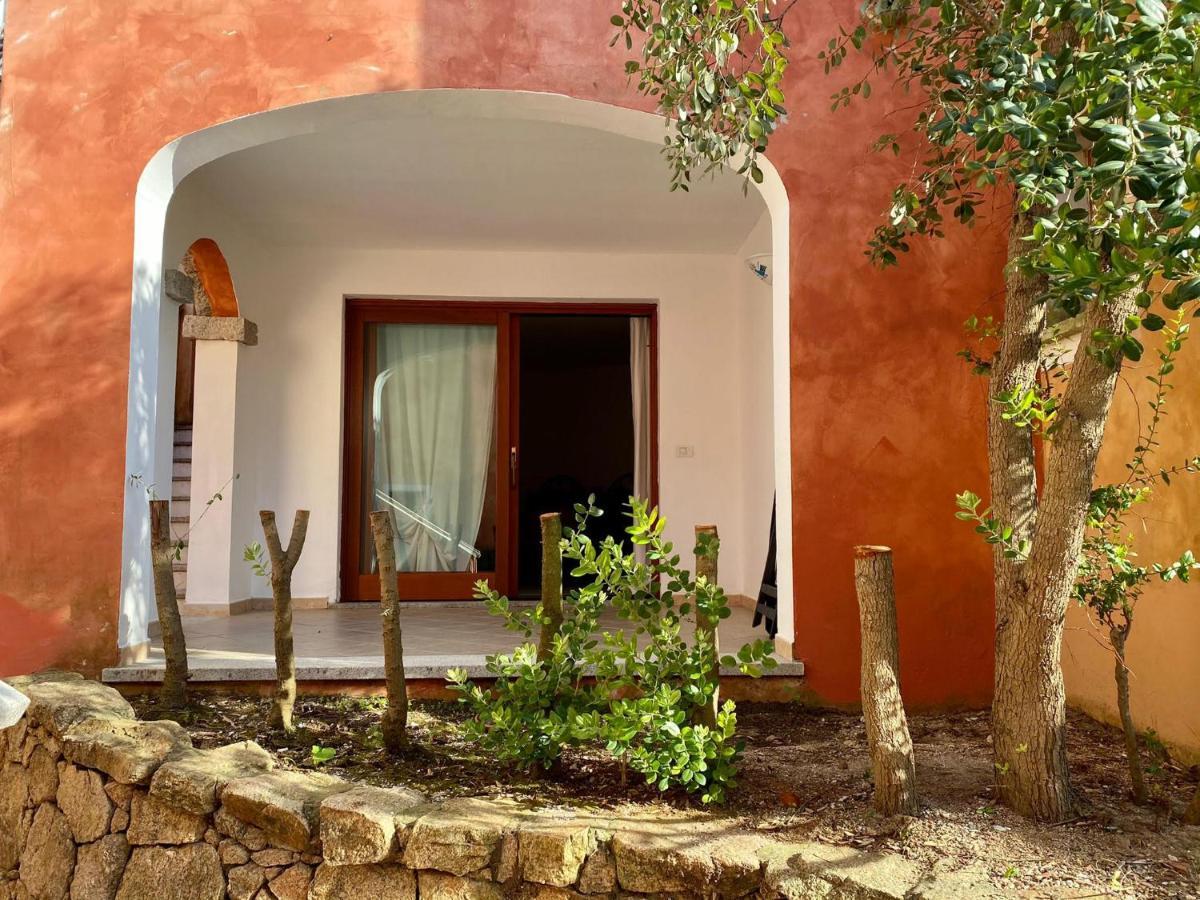 Aparthotel Residenze Il Girasole à Golfo Aranci Extérieur photo