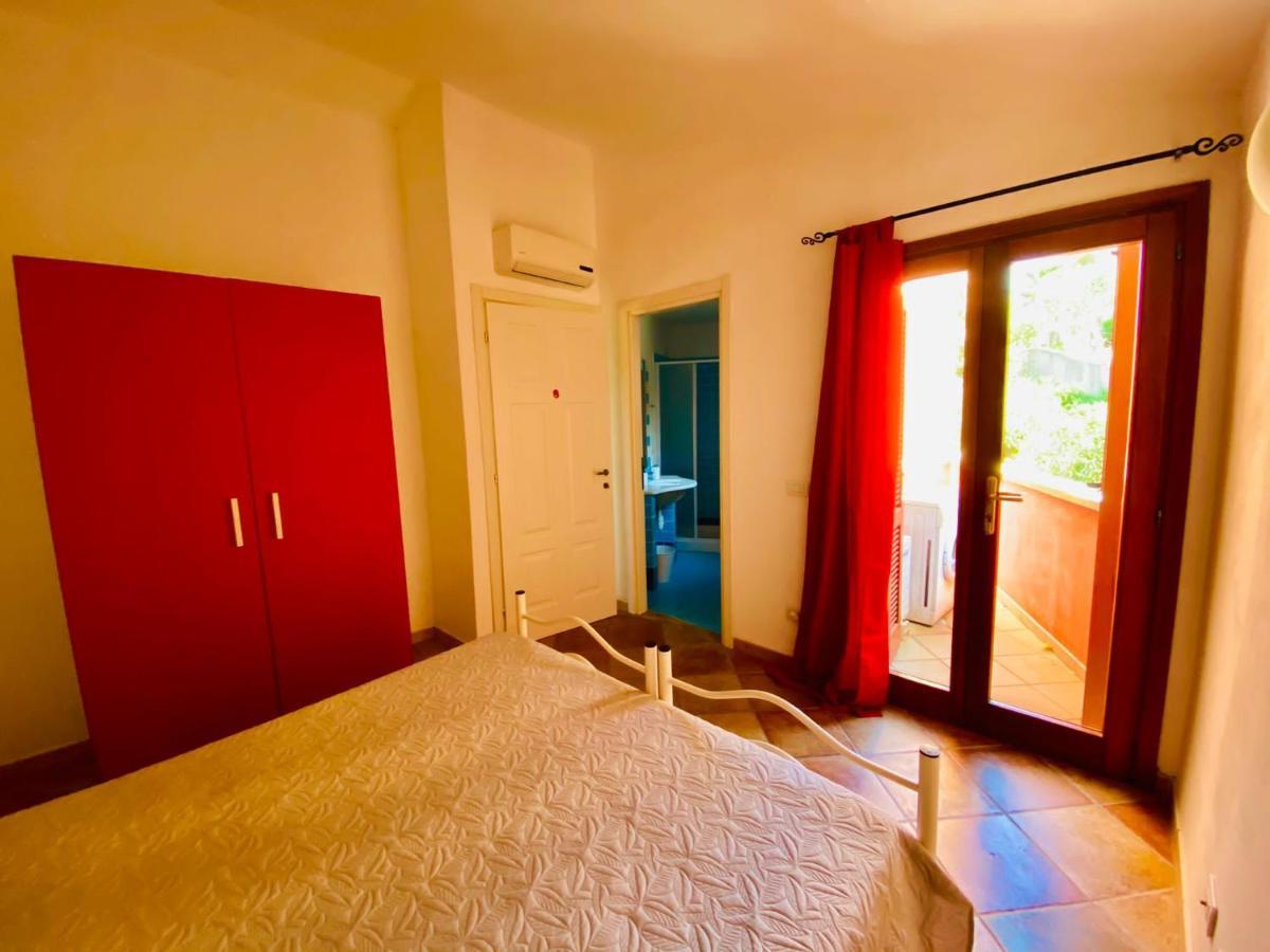 Aparthotel Residenze Il Girasole à Golfo Aranci Extérieur photo