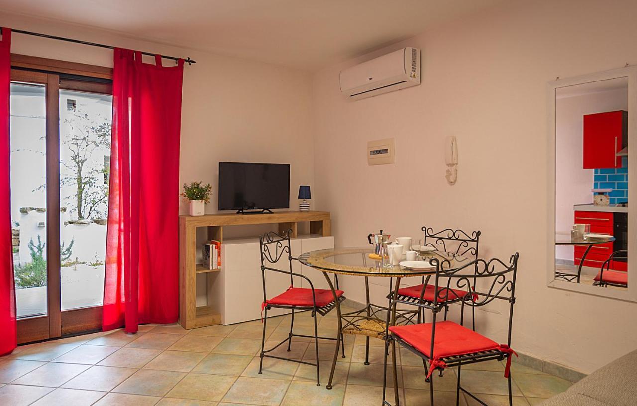 Aparthotel Residenze Il Girasole à Golfo Aranci Extérieur photo