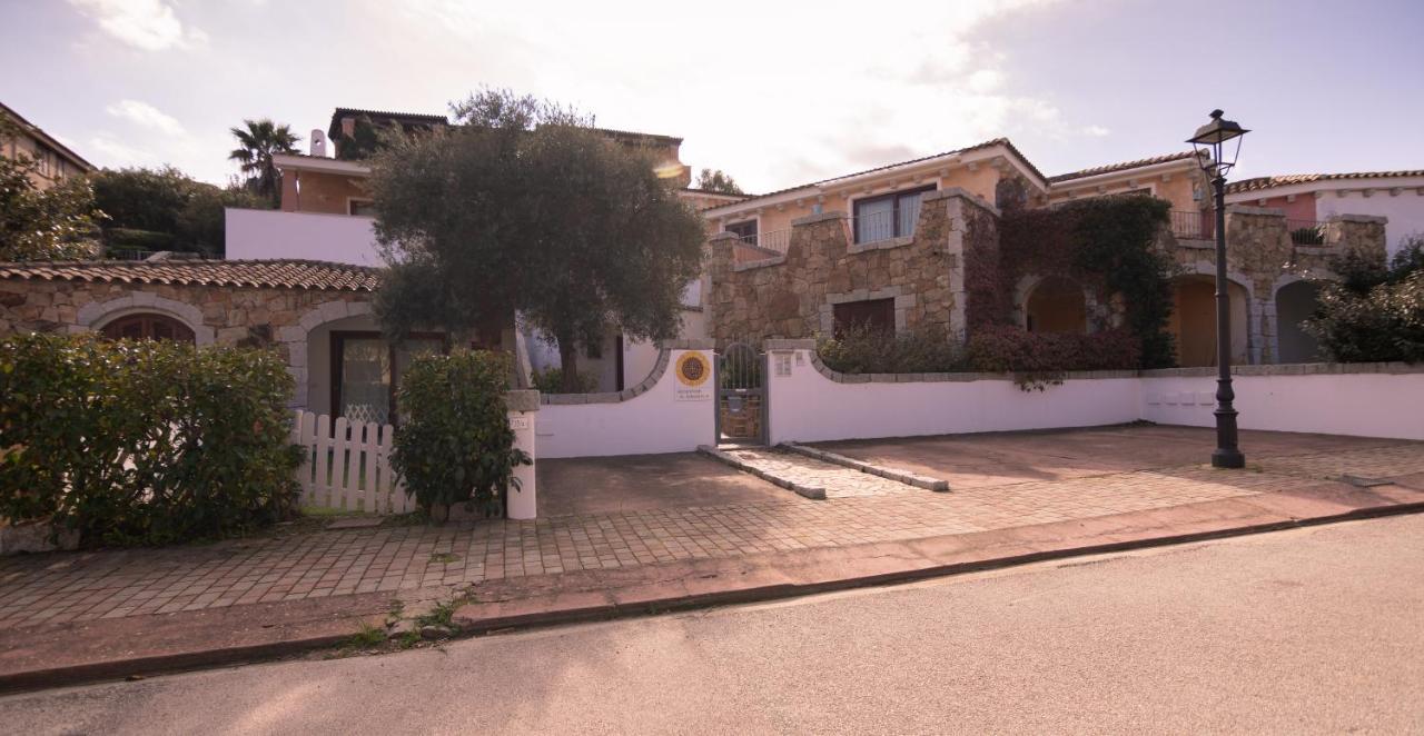 Aparthotel Residenze Il Girasole à Golfo Aranci Extérieur photo