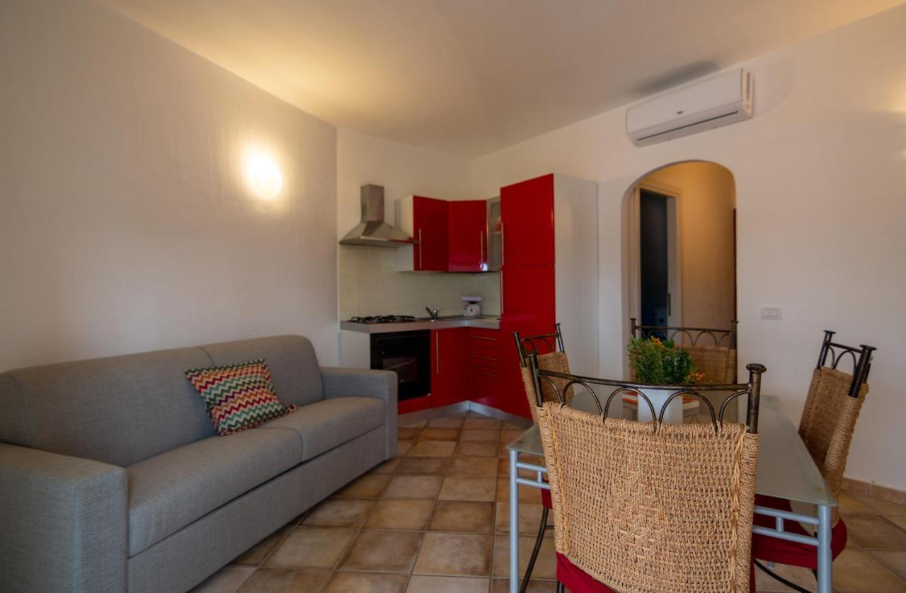 Aparthotel Residenze Il Girasole à Golfo Aranci Extérieur photo