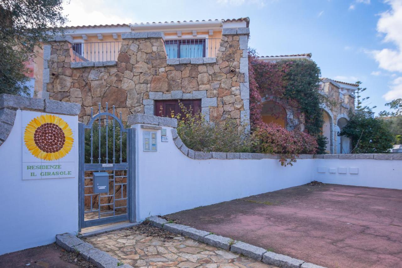 Aparthotel Residenze Il Girasole à Golfo Aranci Extérieur photo