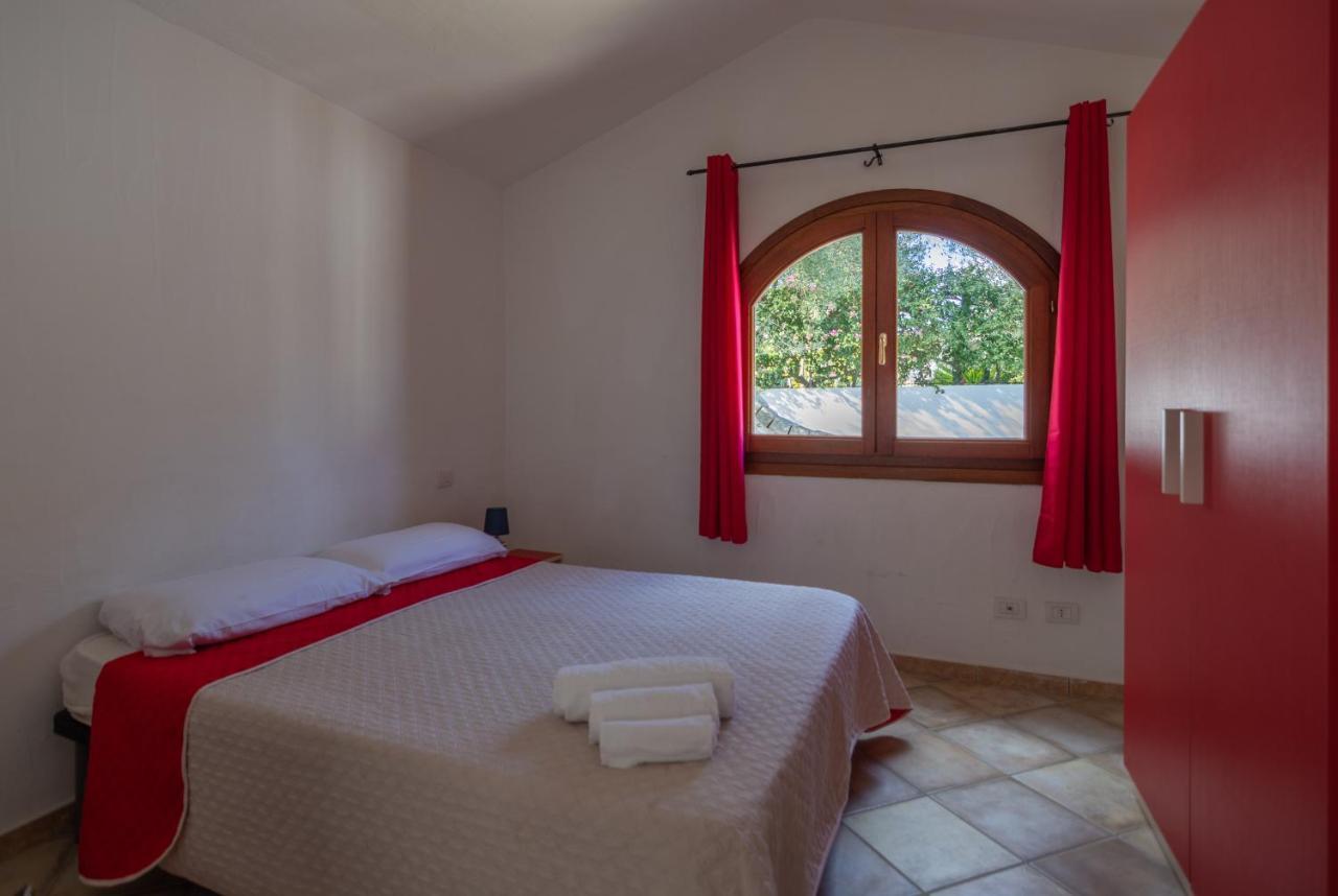 Aparthotel Residenze Il Girasole à Golfo Aranci Extérieur photo