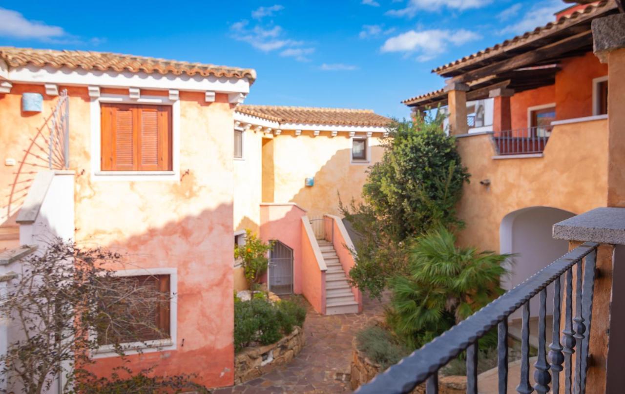 Aparthotel Residenze Il Girasole à Golfo Aranci Extérieur photo