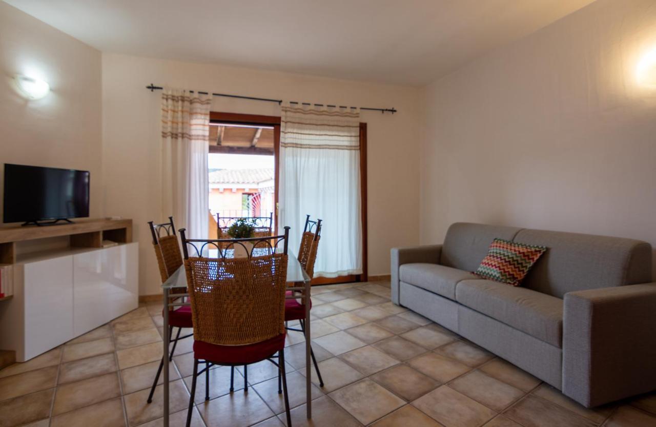 Aparthotel Residenze Il Girasole à Golfo Aranci Extérieur photo