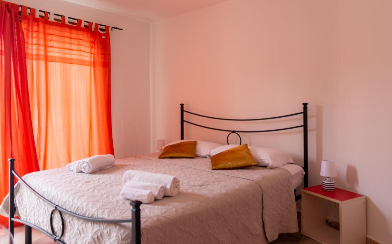 Aparthotel Residenze Il Girasole à Golfo Aranci Extérieur photo