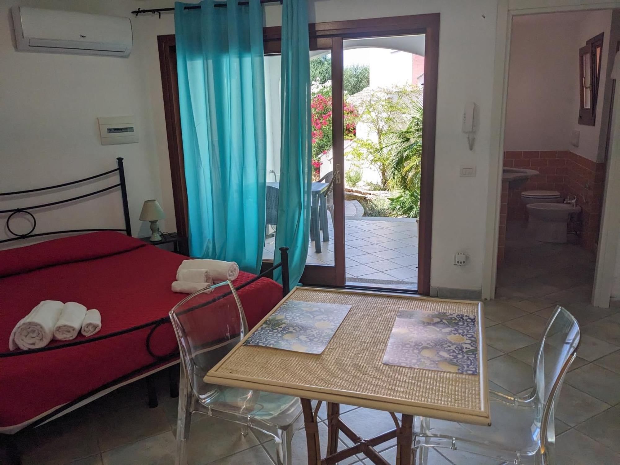 Aparthotel Residenze Il Girasole à Golfo Aranci Extérieur photo