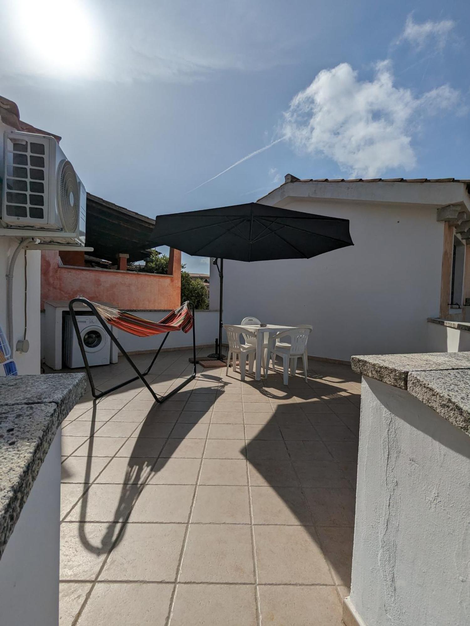 Aparthotel Residenze Il Girasole à Golfo Aranci Extérieur photo